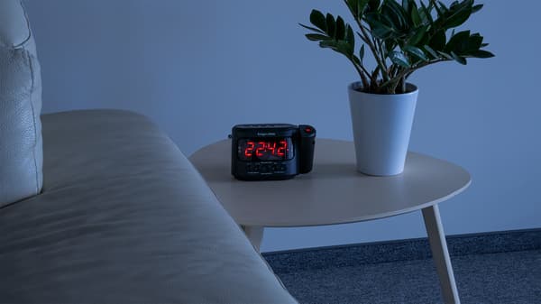 Kruger&Matz AM/FM clockradio med snooze-timer og LED-lys