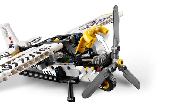LEGO TECHNIC 42198 Fraktflygplan