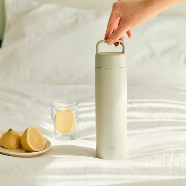 Zojirushi termokrus med hank til te SM-RS65-AD 650 ml marineblå