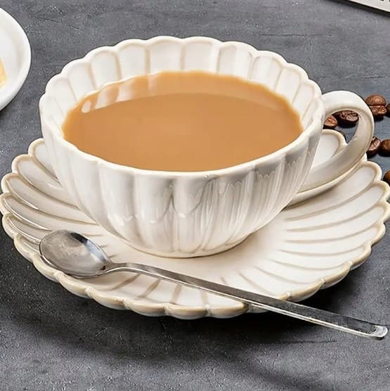 Sæt elegant kop og underkop til te og kaffe keramik hvid stor