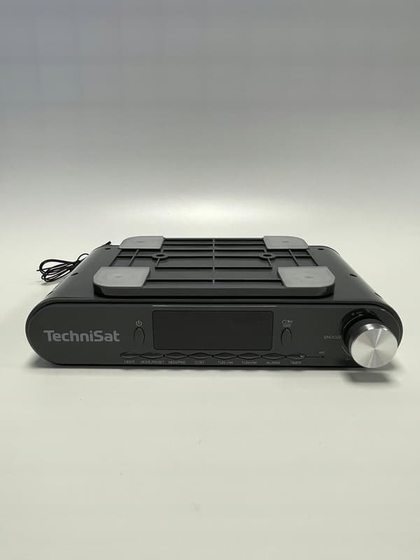 Keittiöradio FM Bluetooth Technisat KitchenRadio ripustettu keittiöön
