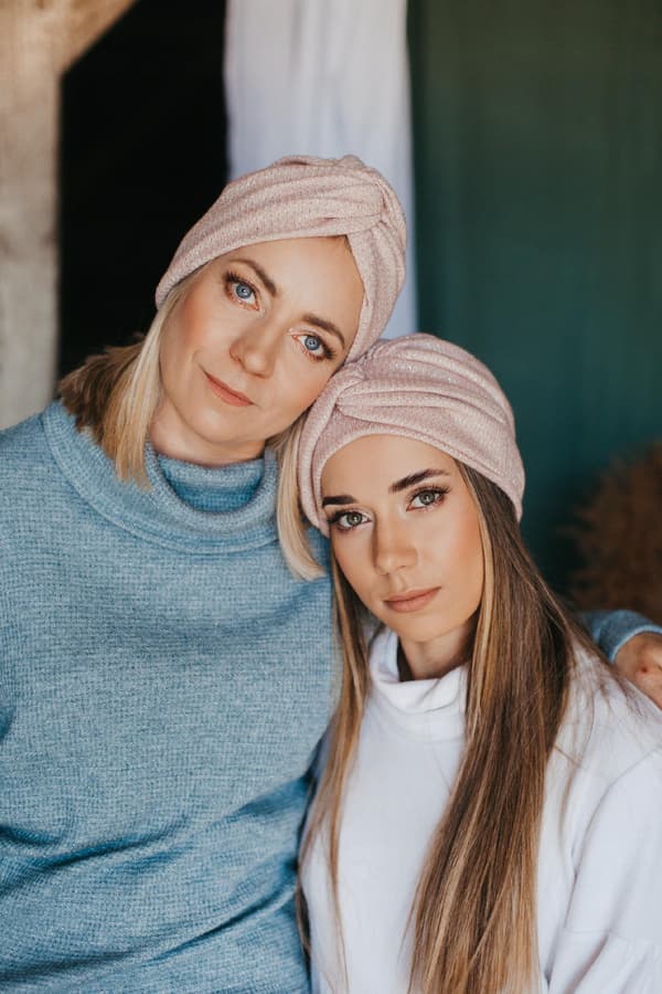 Turban Flora basalt ensfarvet sweatertørklæde efterår-vinter