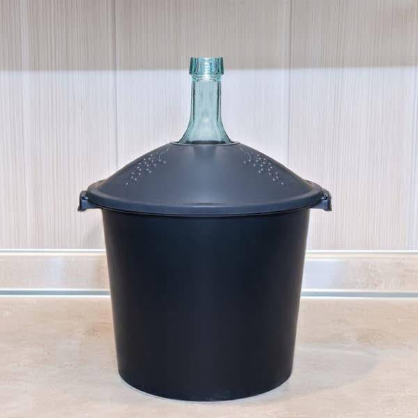 VINPATRON 25L i korg SET Korkrör Borste Gummiskrapa Jäst