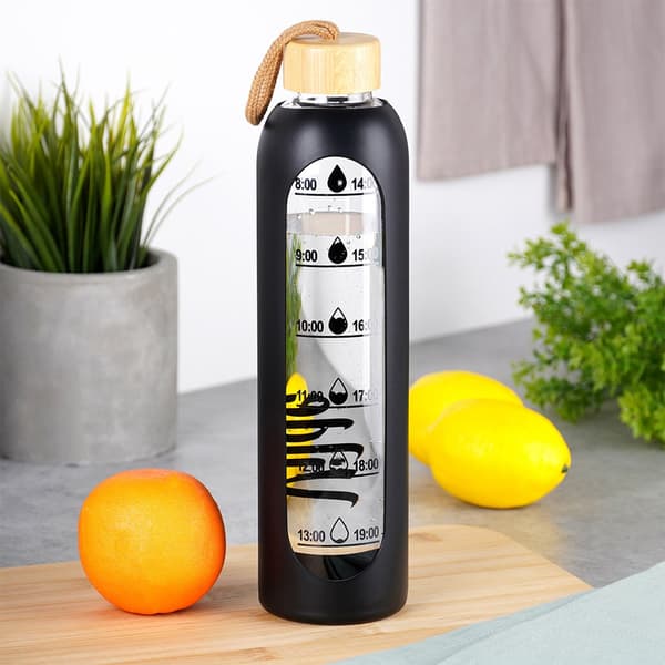 Lasinen musta vesipullo 1 l, silikonisella suojalla
