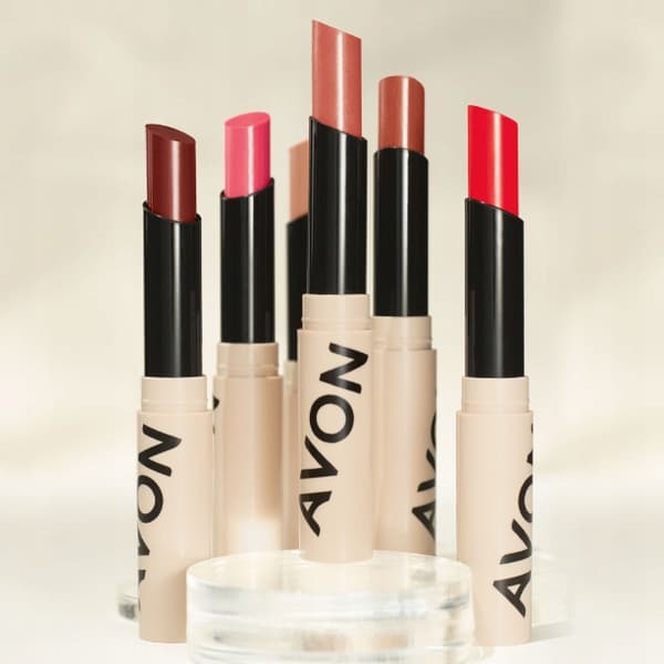 Avon - Punainen huulivoide