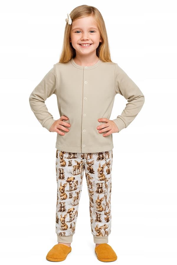 Barnpyjamas BOMULL 128 med knapp för SJUKHUSET BEIGE DEER