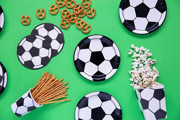 FOTBOLLSET: Tallrikar, Muggar, Ballonger