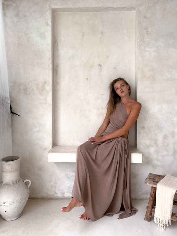 Beige pitkä maxi mekko
