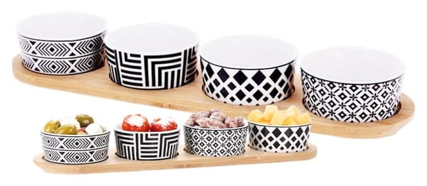 Svartvita snackskålar, 4 st + bricka