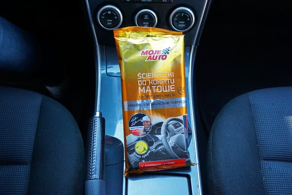 MOJE AUTO - Ohjaamon puhdistusliina Mate - Sitruuna - 24 kpl