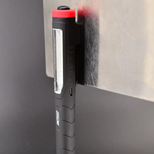AWTOOLS EASY LED VERKSTADSFICKLAMPA