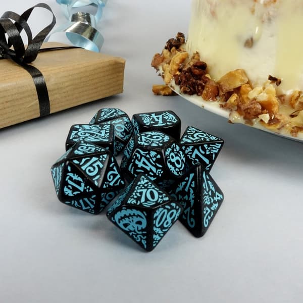 Q-Workshop Terninger Adventskalender 2023 Juleterningsæt RPG Terninger