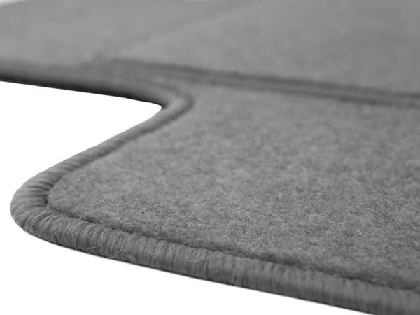 Bilmattor grå för: Suzuki Grand Vitara III crossover (2015-)