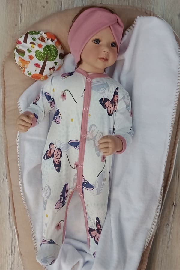 Heldragt pyjamas knappet 98 til piger med sommerfugle