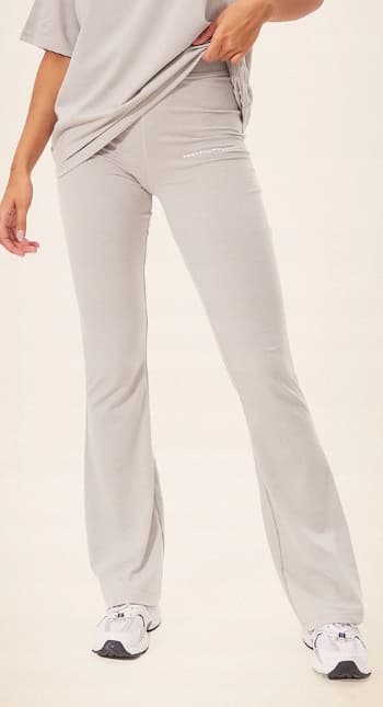 PRETTYLITTLETHING DAMEBUKSER GRÅ, LIGE MED LOGO 34 0A5E2_B*