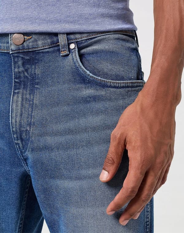 Wrangler River Regular Tapered 365COOL åndbare denimbukser W32 L32