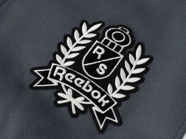 REEBOK HERR BOMBERJACKA GRÅ MED ULLBAKGRUND