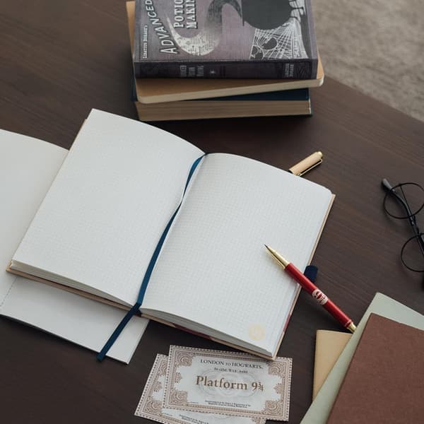 Harry Potter - Notesbog / Notesbog A5 med penplatform 9 3/4