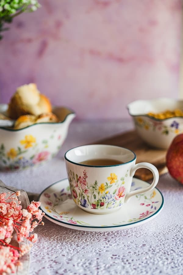 KOP MED UNDERKOP TIL KAFFE OG TE 250 ml KERAMISK FRU BLOMST