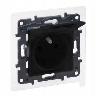NILOE STEP modul sort stikdåse 1x med/uden klap IP44 med skodder 863536