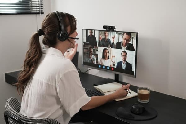 Trådløse hovedtelefoner ISY IHS-8100 Sort
