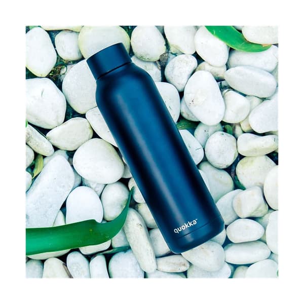 Quokka Solid - Ruostumattomasta teräksestä valmistettu termospullo 630 ml (Musta)
