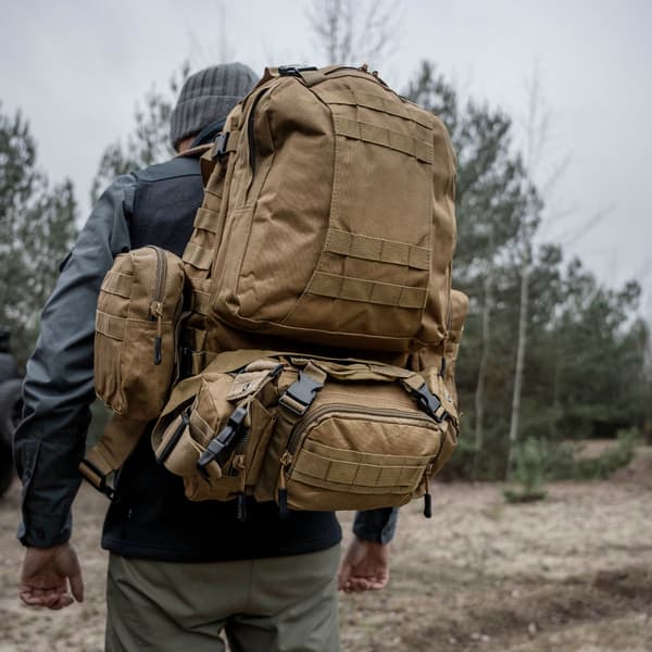 Offlander överlevnadskombo 38l khaki vandringsryggsäck