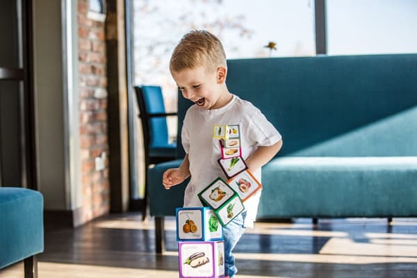 Frukt- och grönsakslekpyramid - Montessori Pedagogiskt Torn