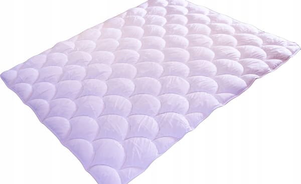 Allergiavapaa peite GOLDEN LINE 200x200 cm PUOLA