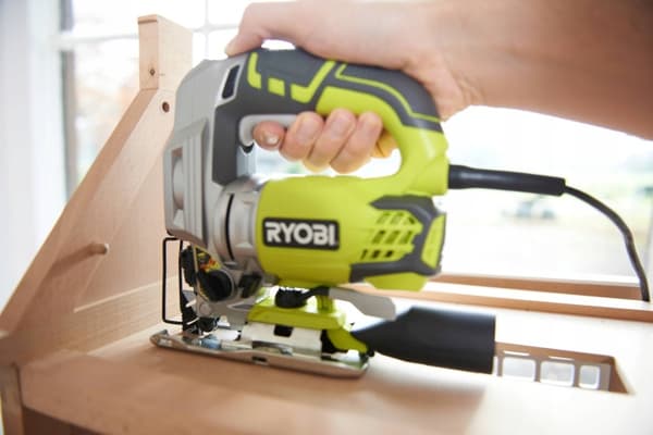 RYOBI sticksåg 680W