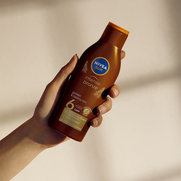 445981 NIVEA SUN Caroten Balsam SPF6