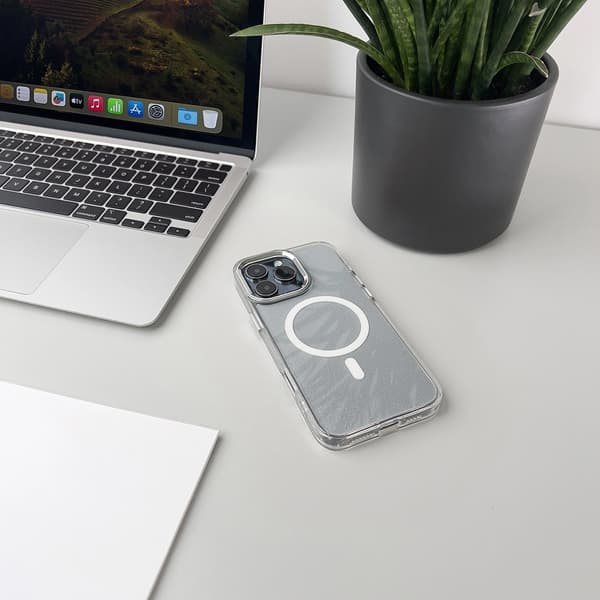 Glitterskal MagSafe för iPhone 16 Pro – Vitt med glitter