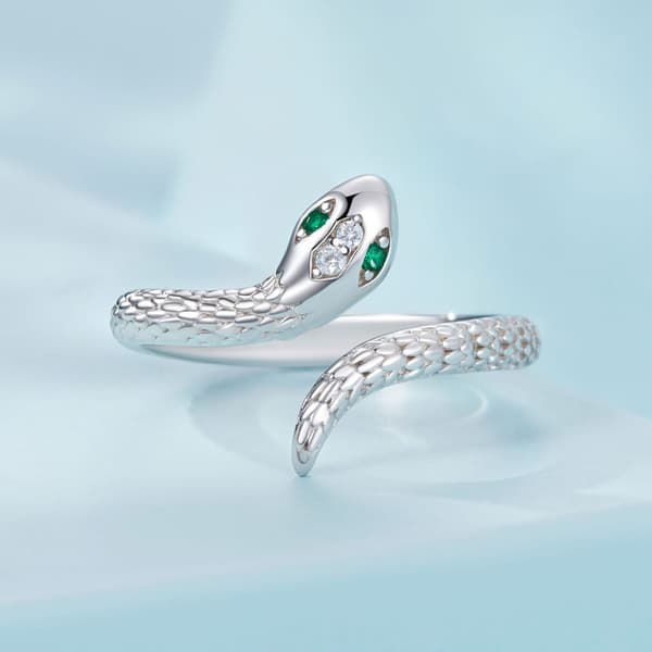 Silver justerbar ring med grönt öga orm silver 925