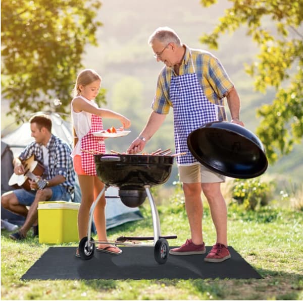 GRILLMATTA 152x102CM FLÄCKFRI OCH BRANDSÄKER TERRASSGRÄSMASKINSKYDD