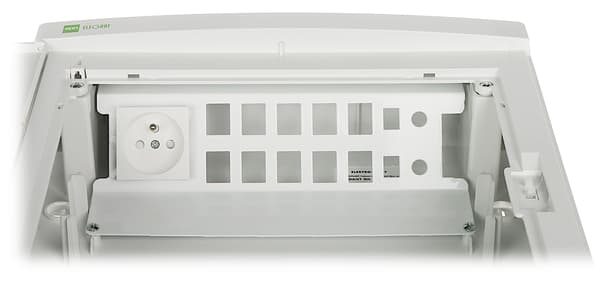 Elektro-Plast väggmonterad fördelningsbox 24 moduler elegant media 2x12 vit
