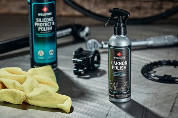 WELDTITE POLSH Kolfiberunderhållsvätska 250ml för fibervård