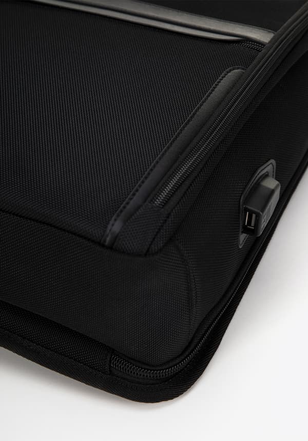 Wittchen Herre Multifunktionel Fly Rygsæk med USB-port Sort Polyester