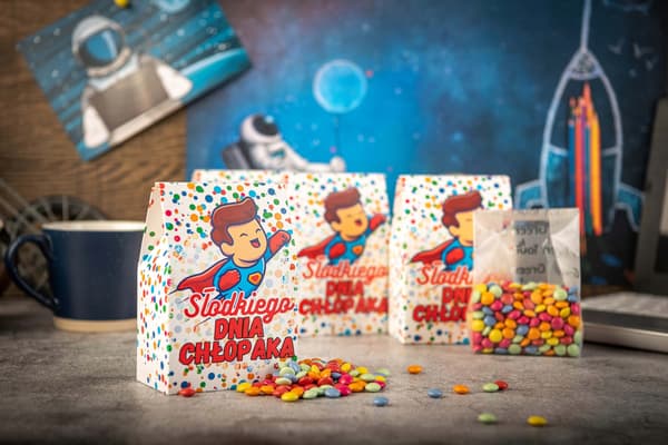 Gave til kærestedag boks slik chokolade