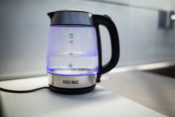 Trådløs kedel KOENIC KWK 2220