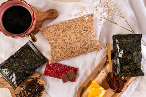 Gåvolåda set te kaffe choklad gåva PILLOW GIFT