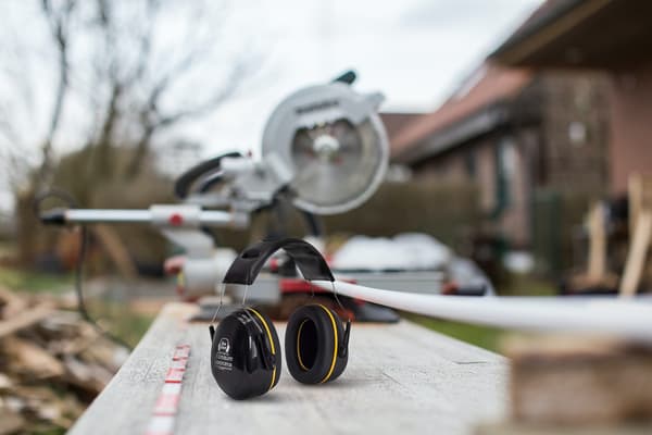 NYA TYSTA JANDY FM-1A HÖRSELSKYDD