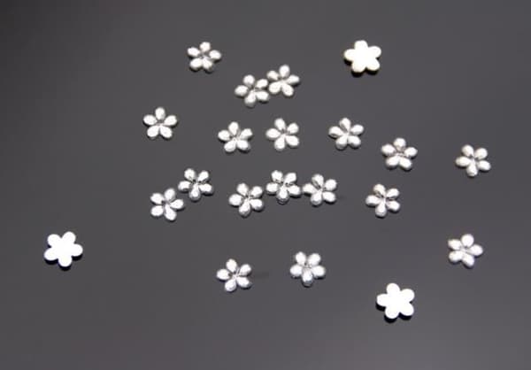 Användning - silverblomma 6 mm 50 st.