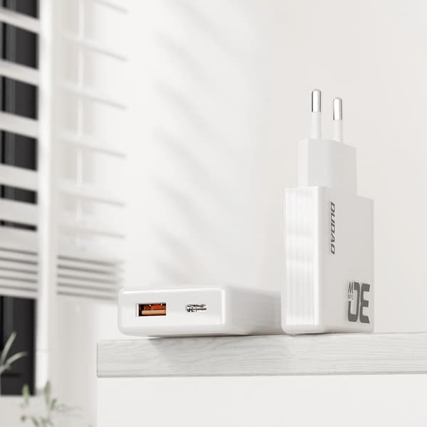 Dudao A30EUT 30W GaN Väggladdare USB-A / USB-C + USB-C - USB-C Kabel - Vit
