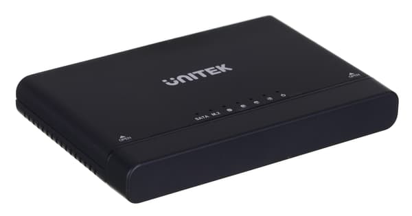 UNITEK MOST SATA 2,5/3,5" & M.2 PCIe/NVMe -asemapaikka