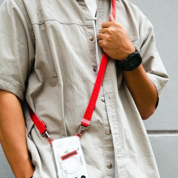 Skinarma Scout universal telefonrem röd