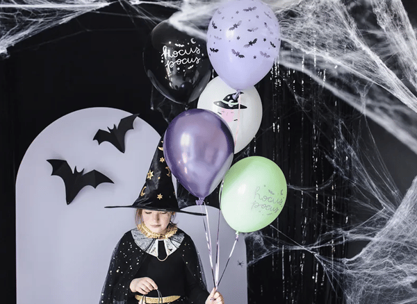 Häxa och fladdermöss Halloweenballonger 5 st.