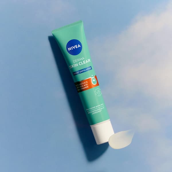 087368 NIVEA Peeling DERMA Exfolierande Natt
