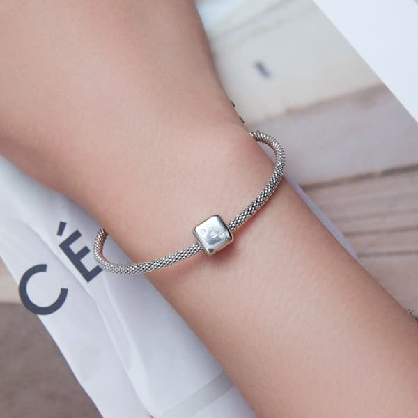 Krystaløjne Terningperle Charm Sølv 925
