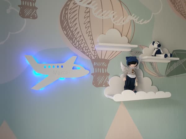 Flyvemaskine-natlampe med navn