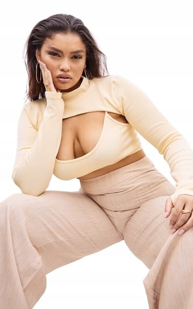 PRETTYLITTLETHING PLUS BEIGE BLUSE XL 1Z5G1_B*